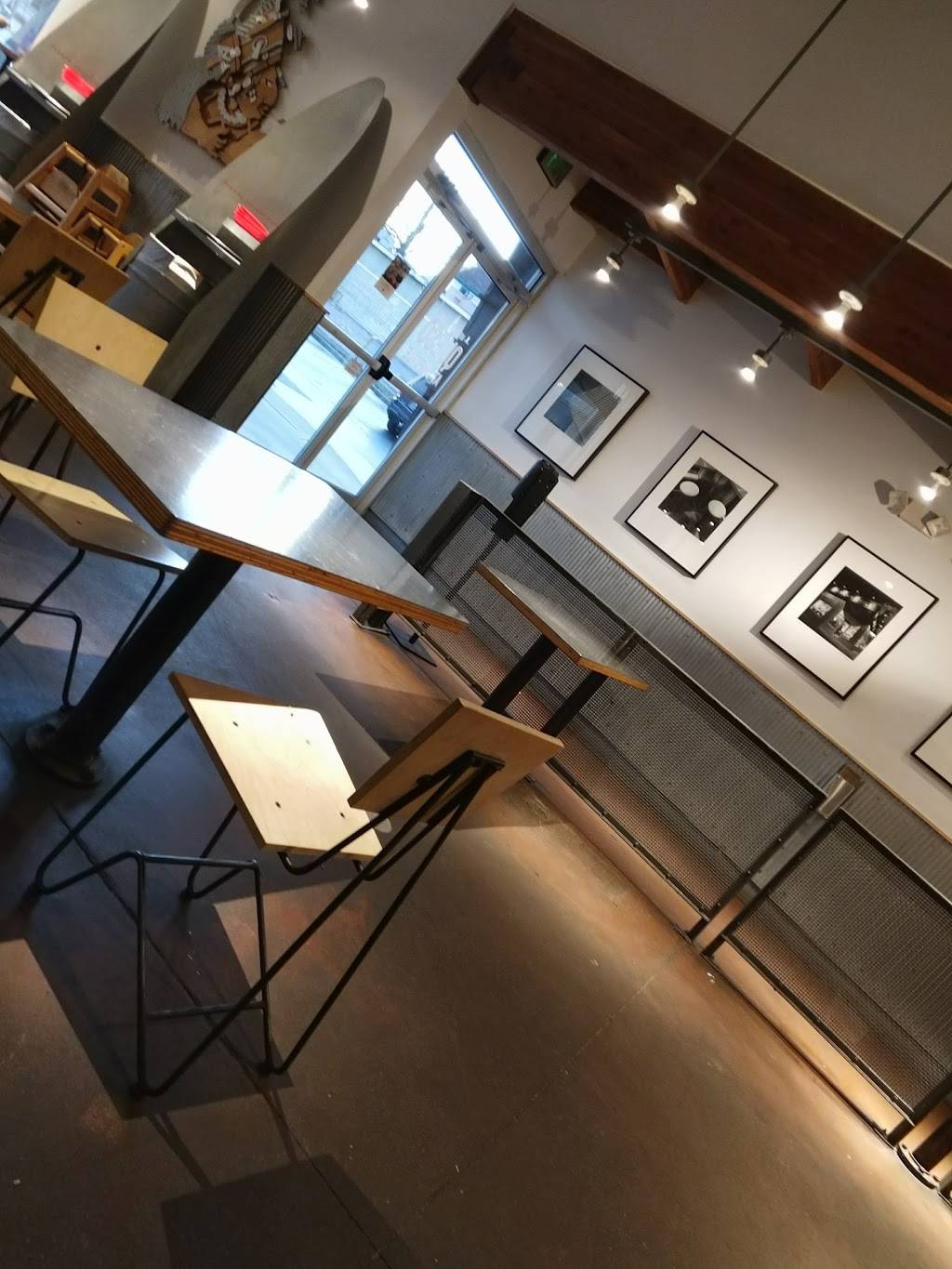 Chipotle Mexican Grill | restaurant | 3725 Paxton Ave, Cincinnati, OH 45209, USA | 5136313800 OR +1 513-631-3800