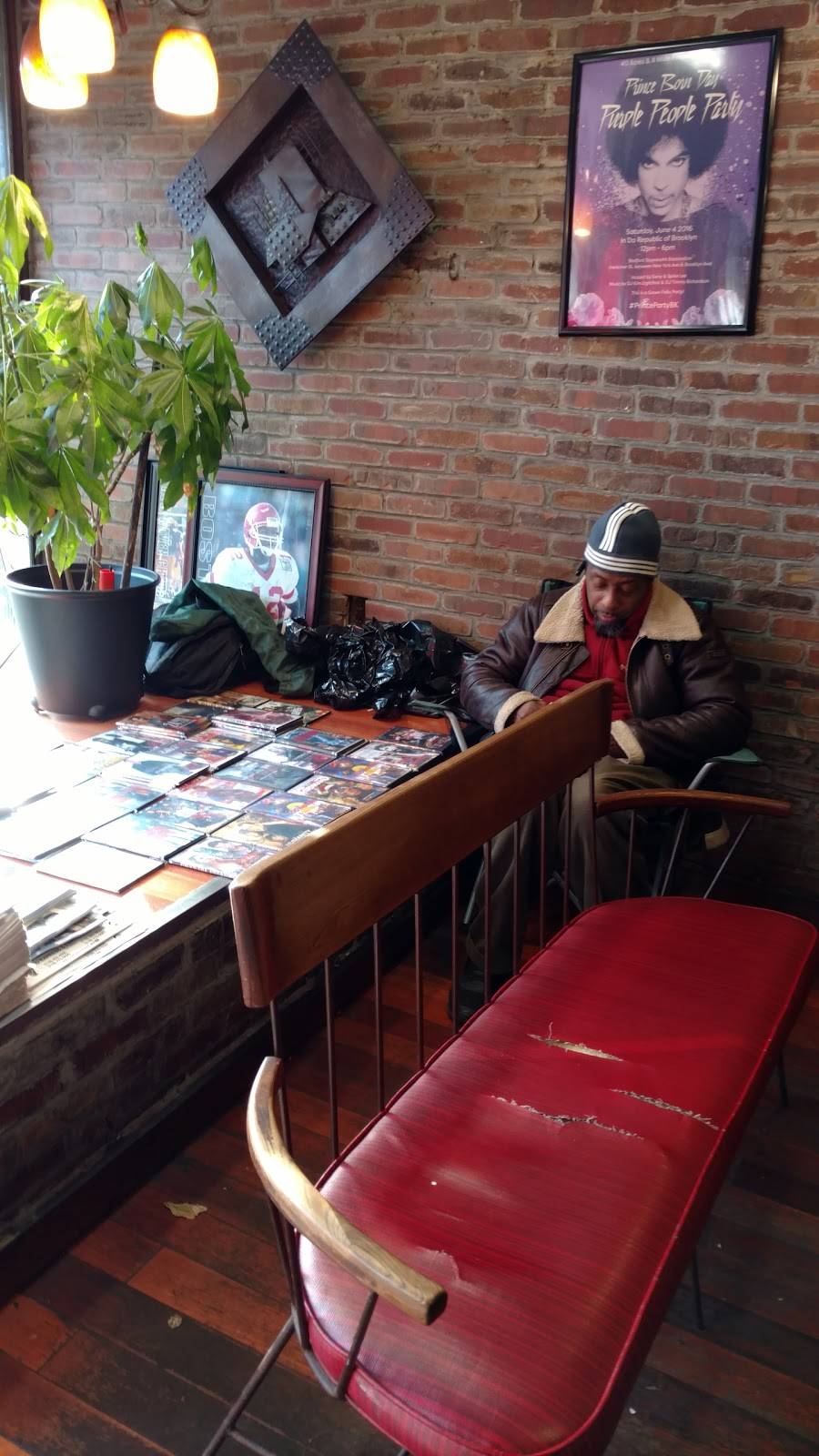 Royal Rib House | restaurant | 303 Halsey St, Brooklyn, NY 11216, USA | 7184539284 OR +1 718-453-9284