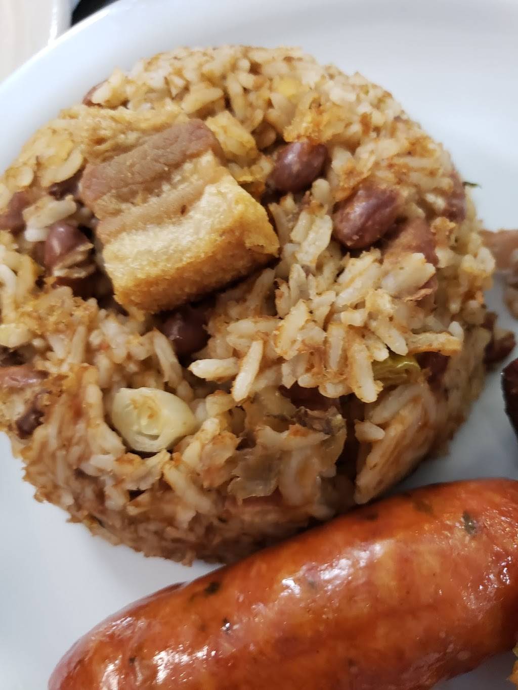 Macitas Restaurant & Bakery | restaurant | 18533 S Dixie Hwy, Cutler Bay, FL 33157, USA | 3052590404 OR +1 305-259-0404