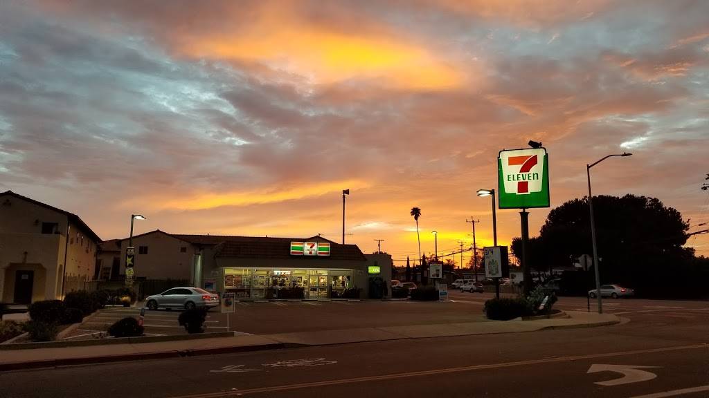 7-Eleven | bakery | 701 S Elm St, Arroyo Grande, CA 93420, USA | 8054897789 OR +1 805-489-7789