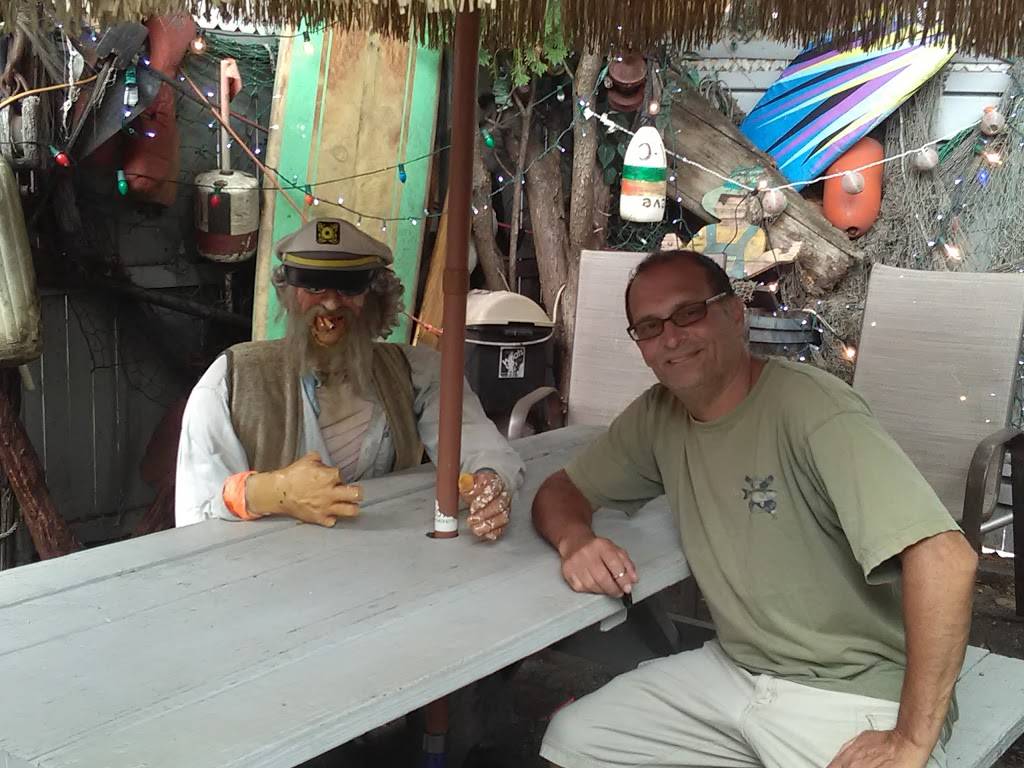 Captain Seaweeds Pub | restaurant | 162 Ives St, Providence, RI 02906, USA | 4014210309 OR +1 401-421-0309