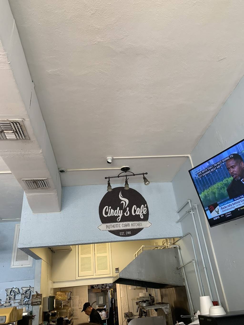 Cindys Café | cafe | 2512 N Orange Ave, Orlando, FL 32804, USA | 4078986878 OR +1 407-898-6878