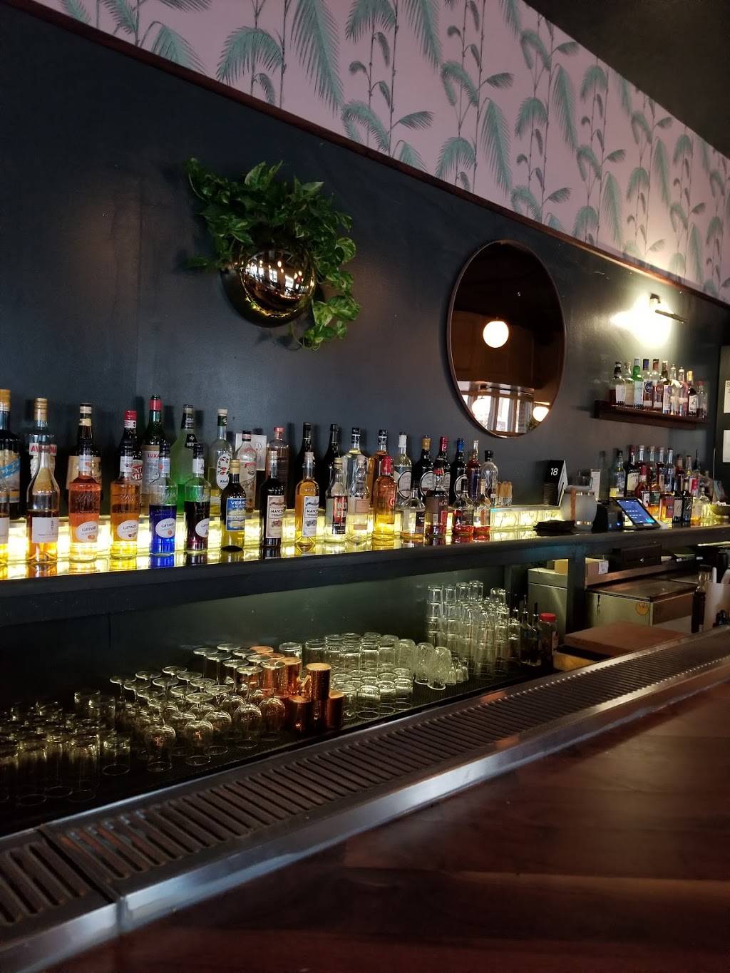 Cry Baby’s | restaurant | 1 W University Ave, Gainesville, FL 32601, USA | 3525055026 OR +1 352-505-5026