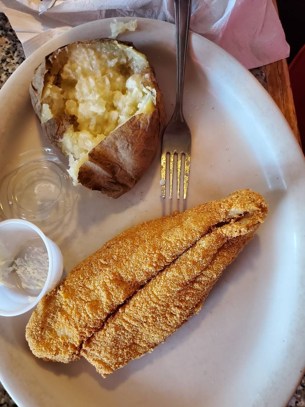 Catfish Cabin | restaurant | 1833 Peavine Rd, Crossville, TN 38571, USA | 9314569979 OR +1 931-456-9979