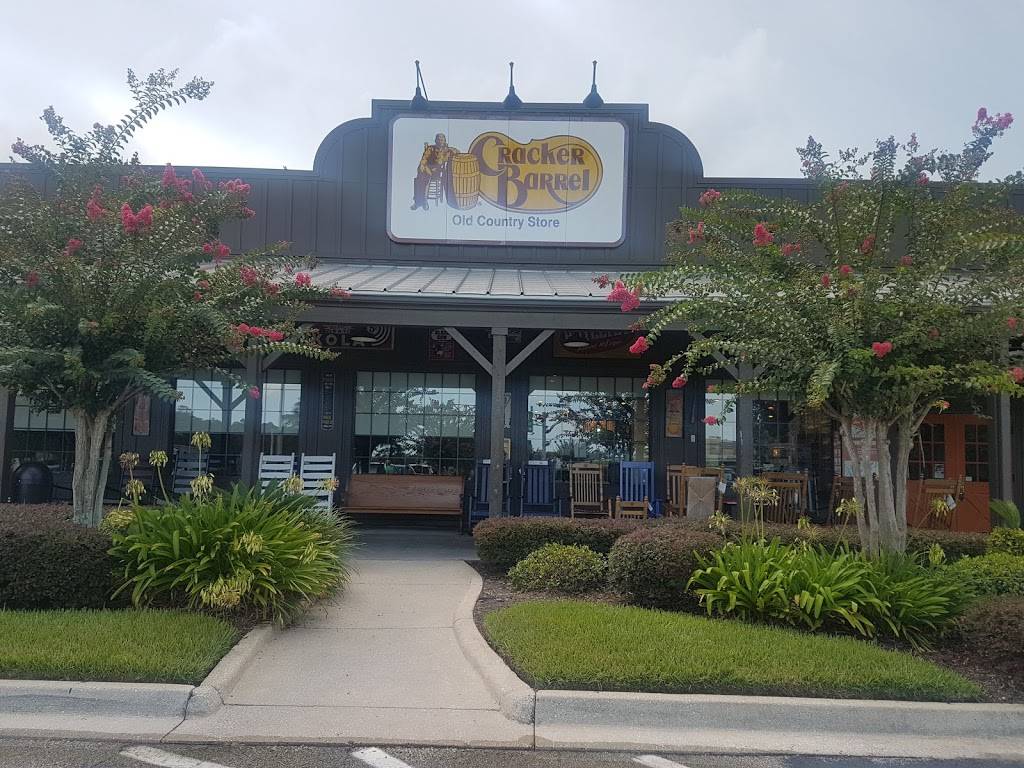 Cracker Barrel Old Country Store | restaurant | 3742 Crain Hwy, Waldorf, MD 20602, USA | 3016382570 OR +1 301-638-2570