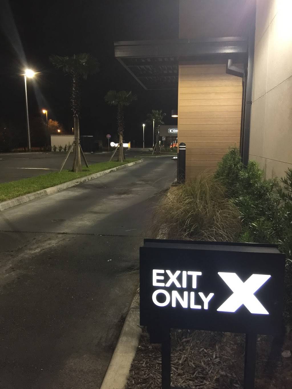 Starbucks | cafe | 1101 Posner Blvd, Davenport, FL 33837, USA | 8632701231 OR +1 863-270-1231