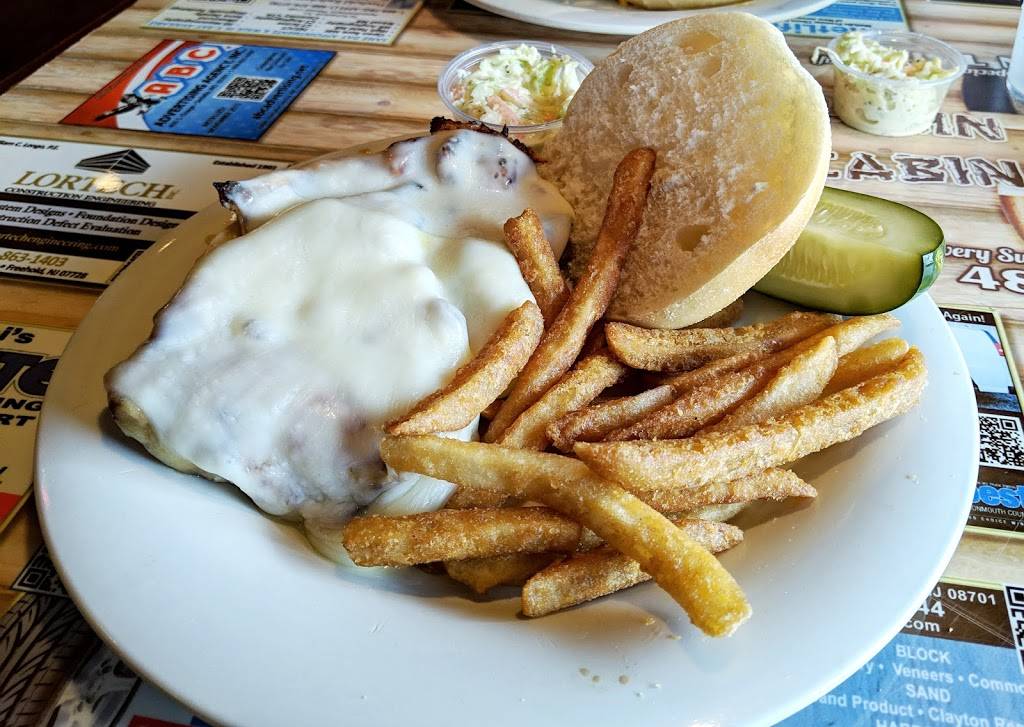 The Cabin | restaurant | 984 NJ-33, Freehold, NJ 07728, USA | 7324623090 OR +1 732-462-3090