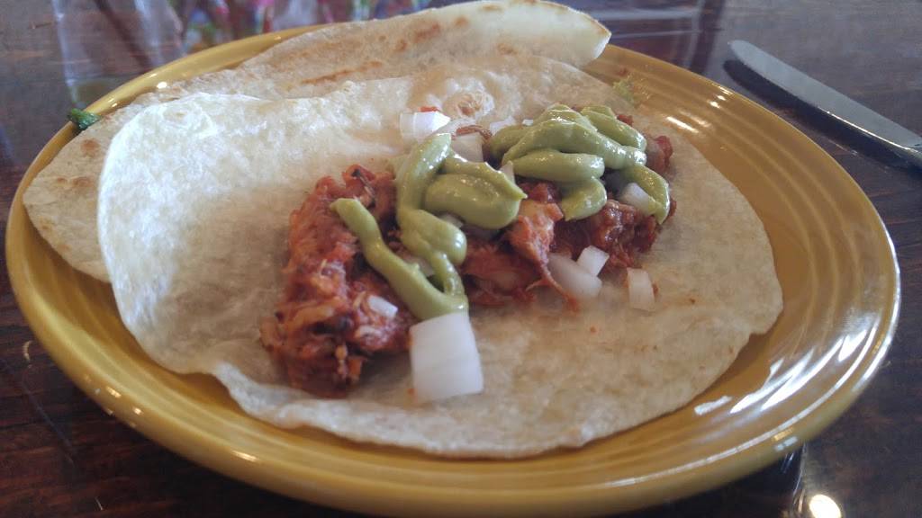 Cinco Tex-Mex | restaurant | 1035 Johnnie Dodds Blvd B7, Mt Pleasant, SC 29464, USA | 8436066788 OR +1 843-606-6788