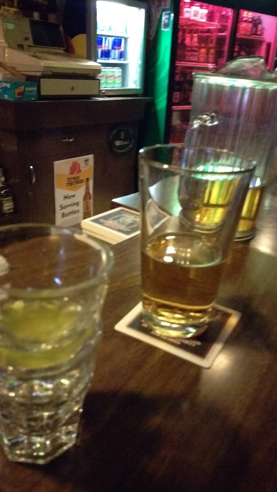 Vieiras Lounge | restaurant | 1700 McHenry Ave, Modesto, CA 95350, USA | 2095713900 OR +1 209-571-3900