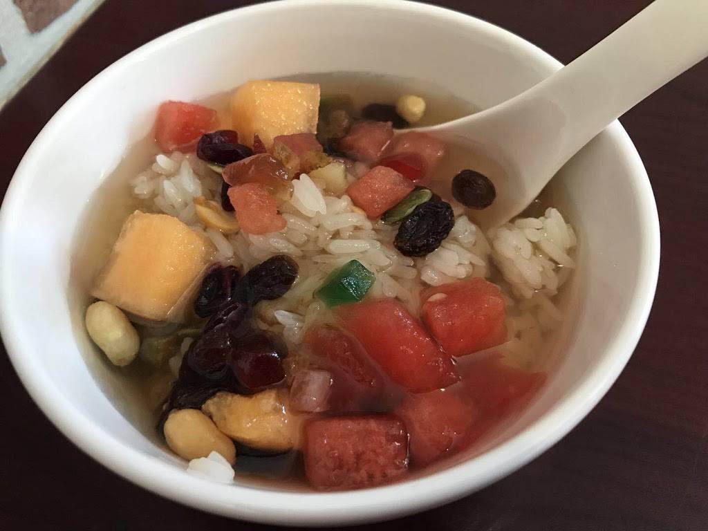 MR. MIC | restaurant | 956 Merivale Rd, Ottawa, ON K1Z 6A2, Canada | 6137220888 OR +1 613-722-0888