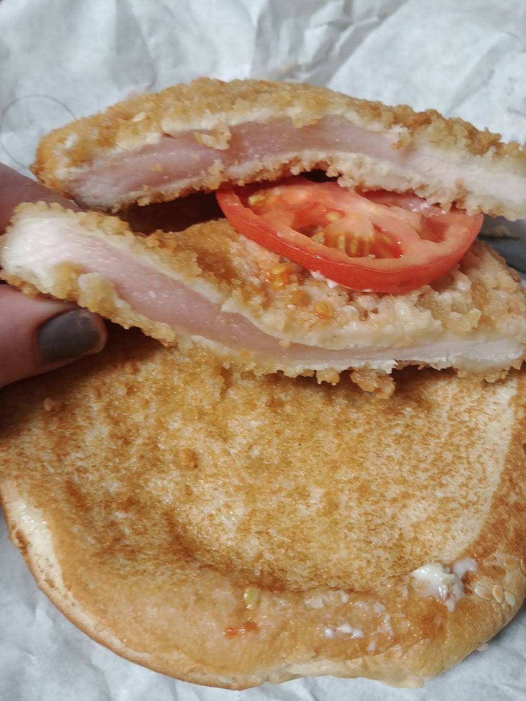 Burger King | restaurant | 2215 W University Dr, Denton, TX 76201, USA | 9403207553 OR +1 940-320-7553