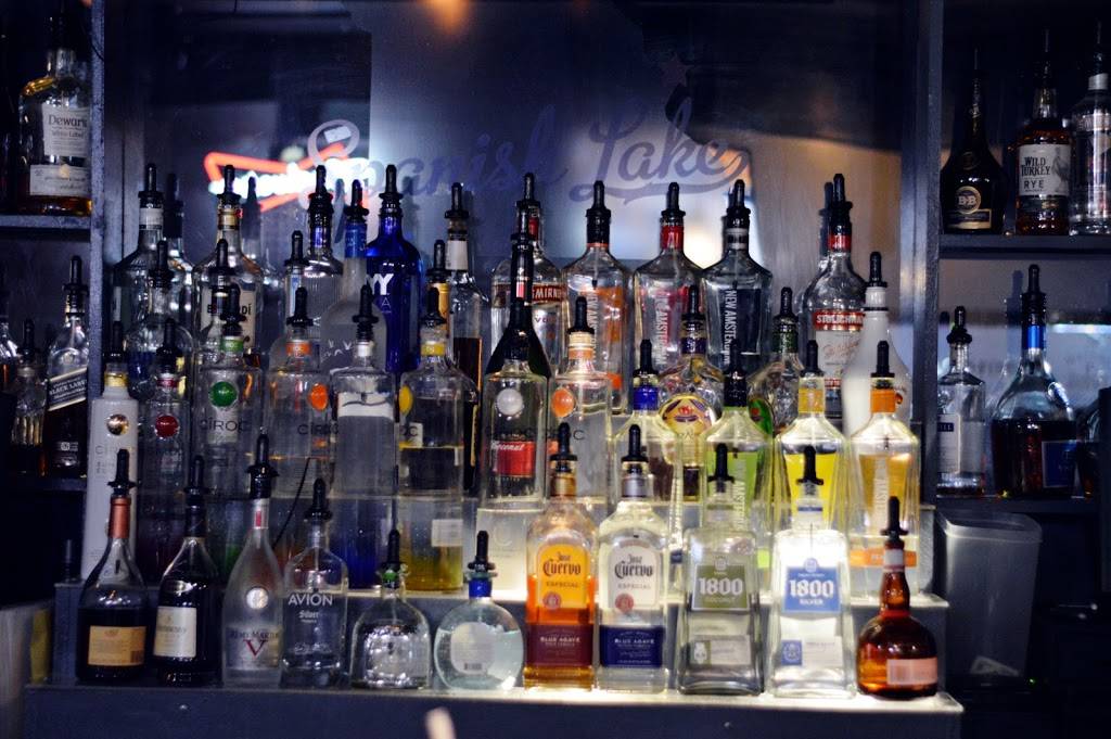 Epic Sports Bar And Grill | restaurant | 1553 Sierra Vista Pkwy, St. Louis, MO 63138, USA | 3147413742 OR +1 314-741-3742