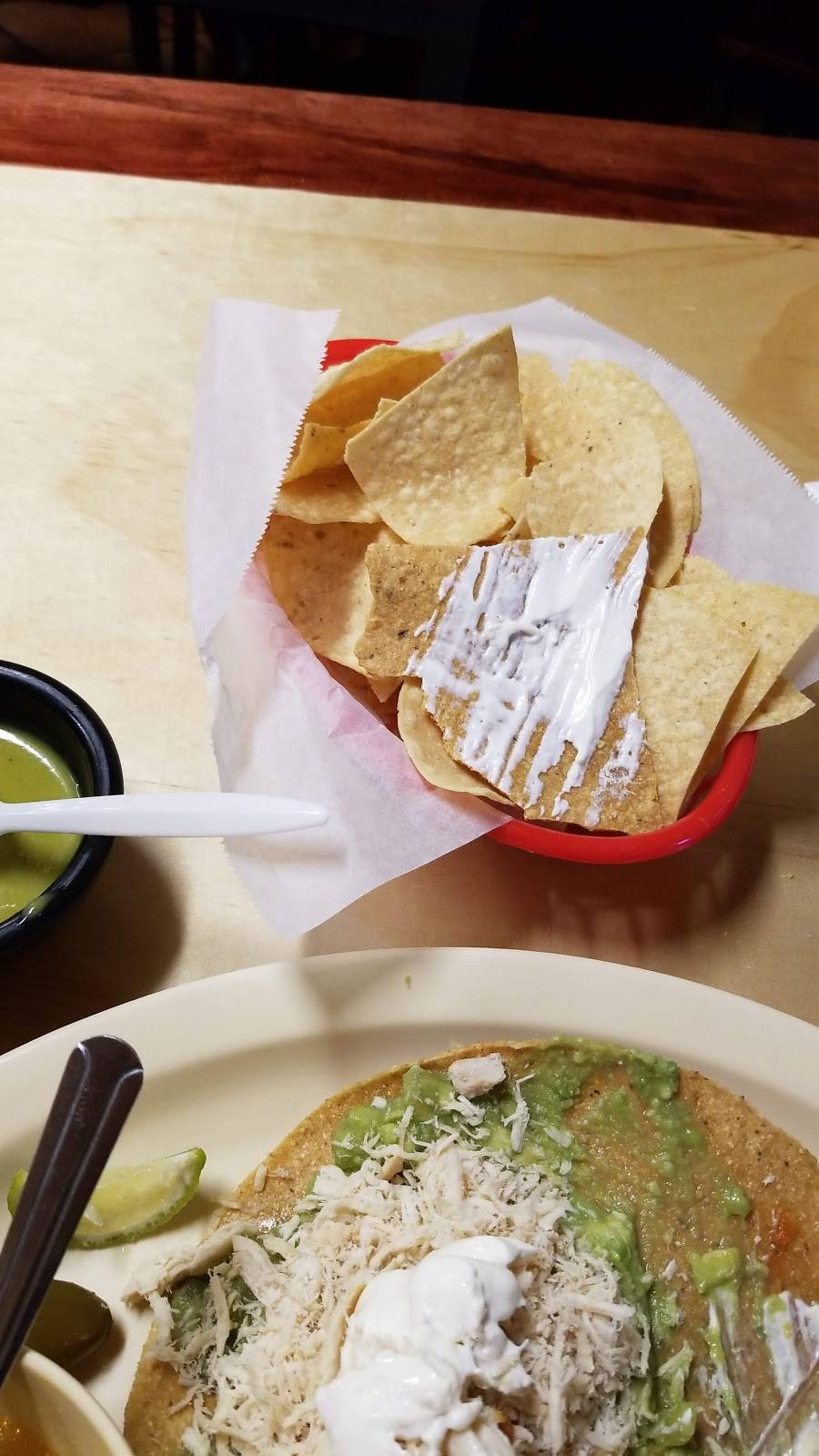 Tostada Regia Denver Harbor | restaurant | 826 Zoe St, Houston, TX 77020, USA | 2813153149 OR +1 281-315-3149