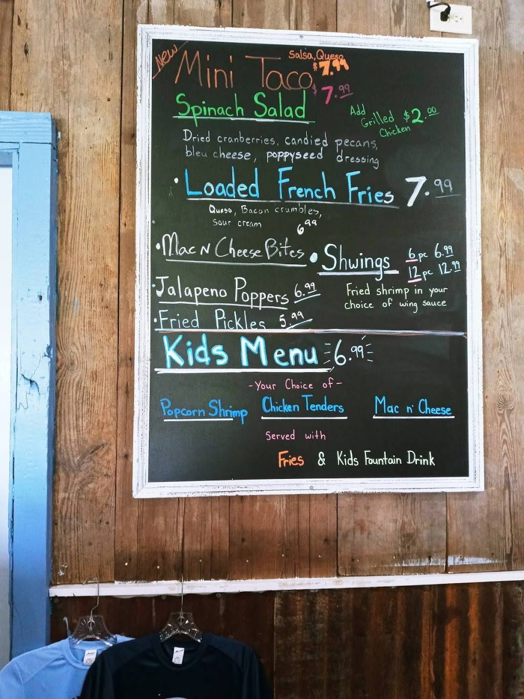 The Minnow | restaurant | 3201 Over Flow Rd, Waco, TX 76712, USA | 2542275210 OR +1 254-227-5210