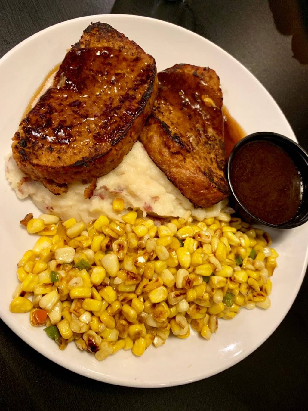 Peterlins | restaurant | 22004 Farmington Rd, Farmington, MI 48336, USA | 2484268822 OR +1 248-426-8822