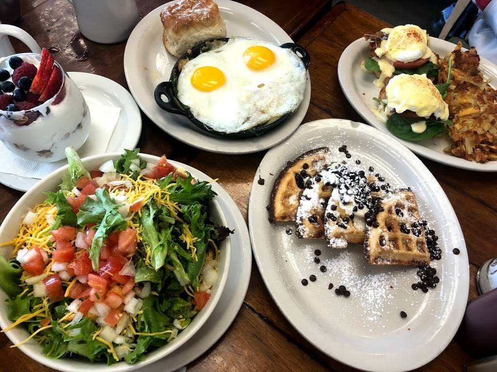 The Hash Retro Diner | restaurant | 1149 E 2nd St, Edmond, OK 73034, USA | 4054716747 OR +1 405-471-6747