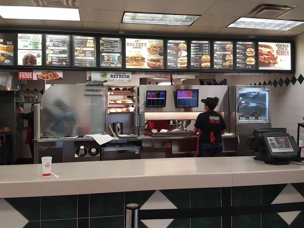 Arbys | restaurant | 2073 E Market St, Akron, OH 44312, USA | 3307335808 OR +1 330-733-5808