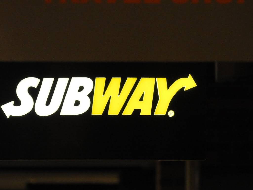 Subway | meal takeaway | 7511 166th Ave NE, Redmond, WA 98052, USA | 4258834088 OR +1 425-883-4088