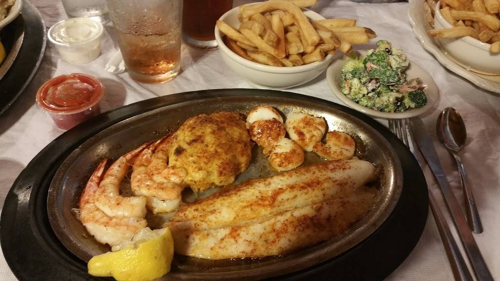 Warrens Station | restaurant | 1406 Coastal Hwy, Fenwick Island, DE 19944, USA | 3025397156 OR +1 302-539-7156