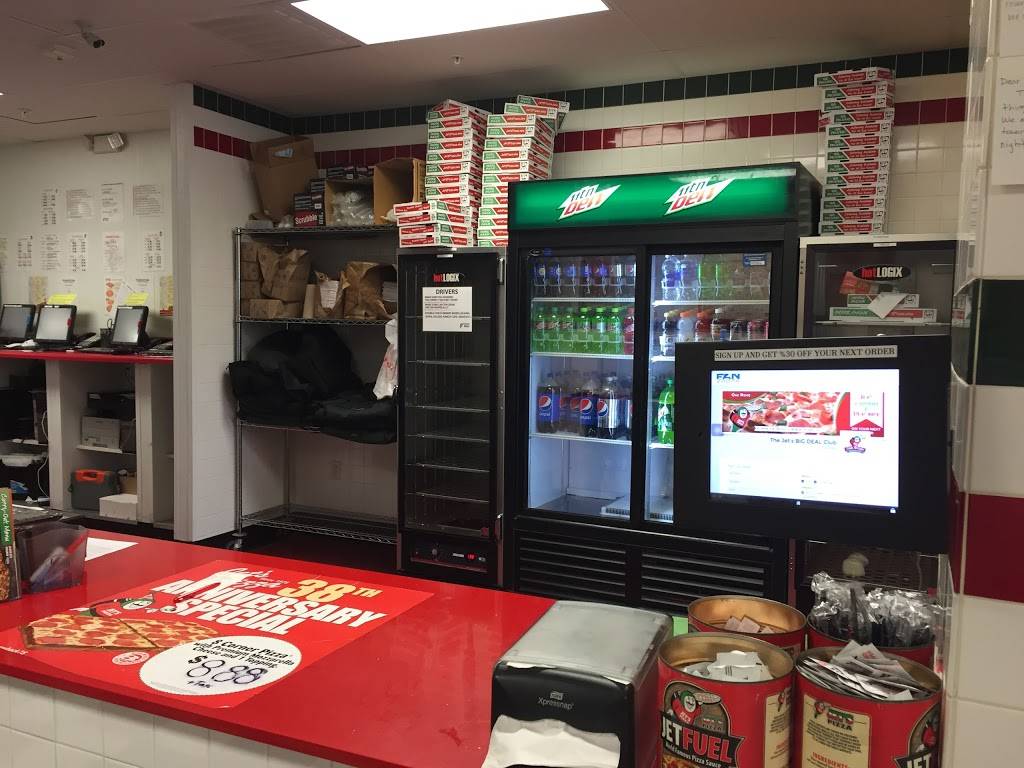 Jets Pizza | meal delivery | 1541 Oak Ridge Turnpike, Oak Ridge, TN 37830, USA | 8652723723 OR +1 865-272-3723