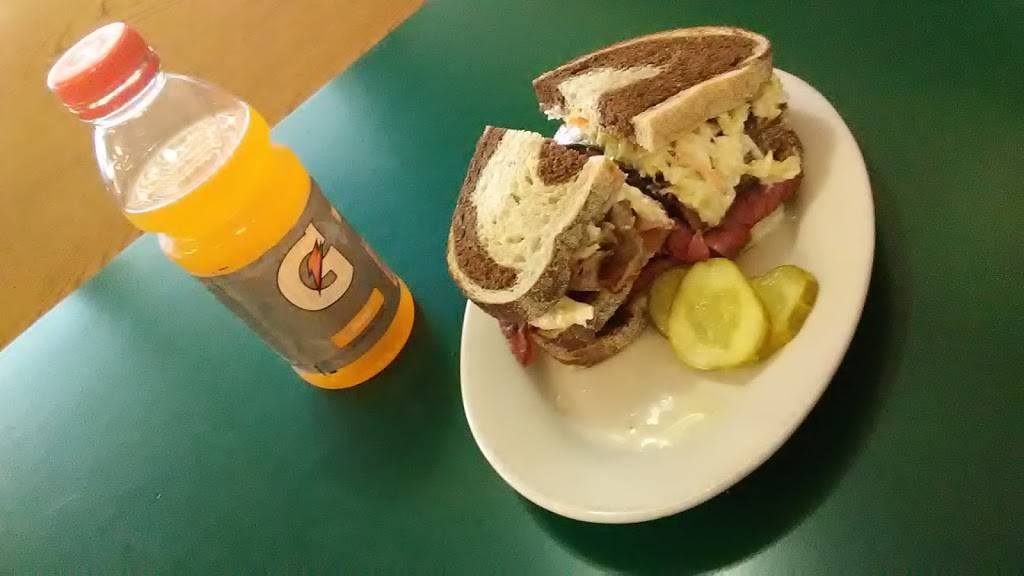 Vinny Ds Deli & Catering | meal takeaway | 730 Milford Rd #4, East Stroudsburg, PA 18301, USA | 5704216868 OR +1 570-421-6868