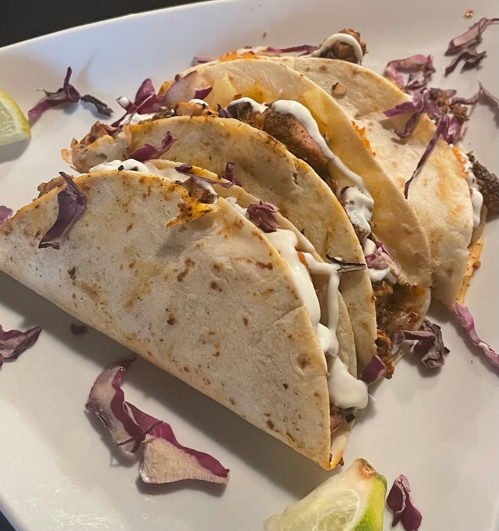 Reggie Rays | restaurant | 1002 Kenmore Blvd, Akron, OH 44314, USA | 3305108272 OR +1 330-510-8272