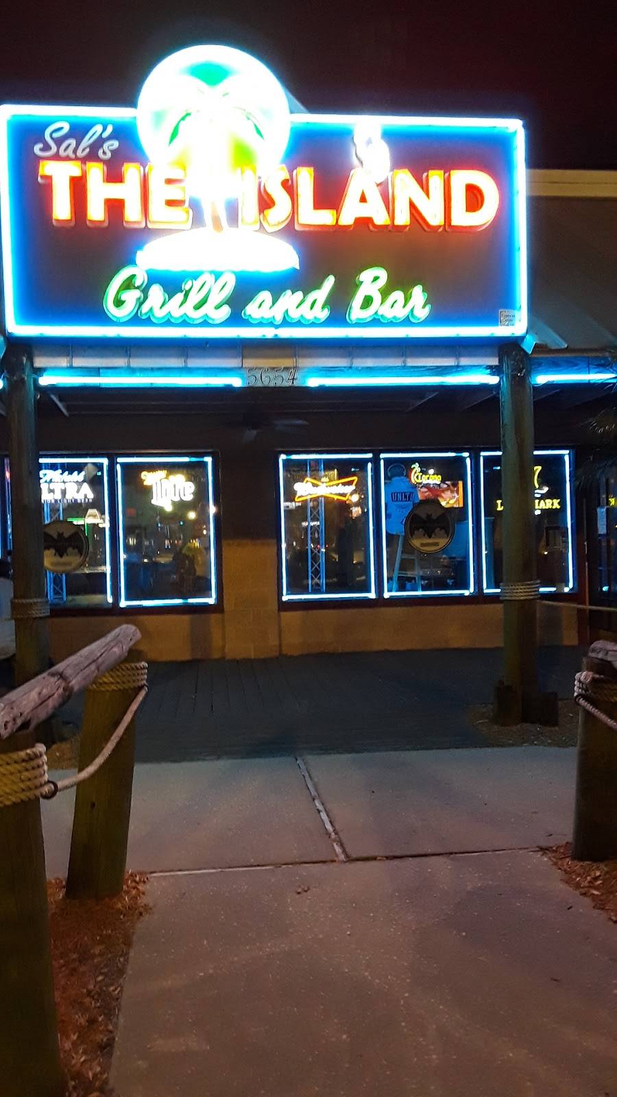 Sals Island Bar & Grill | restaurant | 5654 Cypress Gardens Blvd, Winter Haven, FL 33884, USA | 8632682086 OR +1 863-268-2086