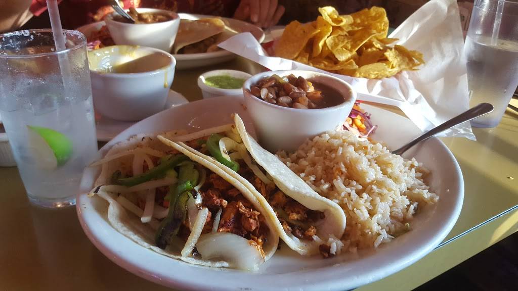 Güeros Taco Bar | restaurant | 1412 S Congress Ave, Austin, TX 78704, USA | 5124477688 OR +1 512-447-7688