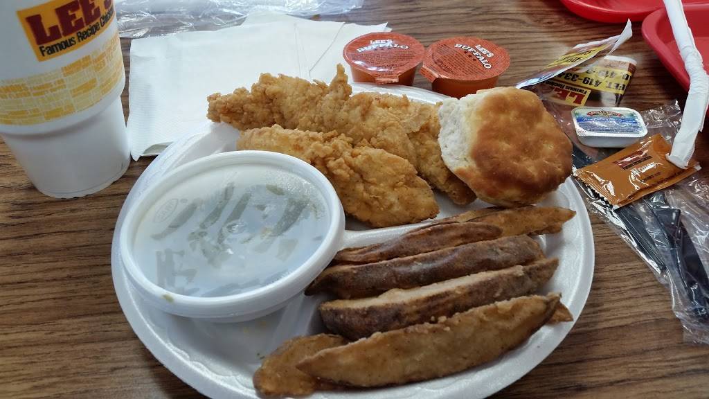 Lees Famous Recipe Chicken | restaurant | 322 E State St, Fremont, OH 43420, USA | 4193349610 OR +1 419-334-9610