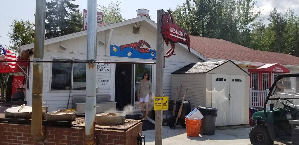 Lunts Gateway Lobster Pound | restaurant | 1133 Bar Harbor Rd, Trenton, ME 04605, USA | 2076672620 OR +1 207-667-2620