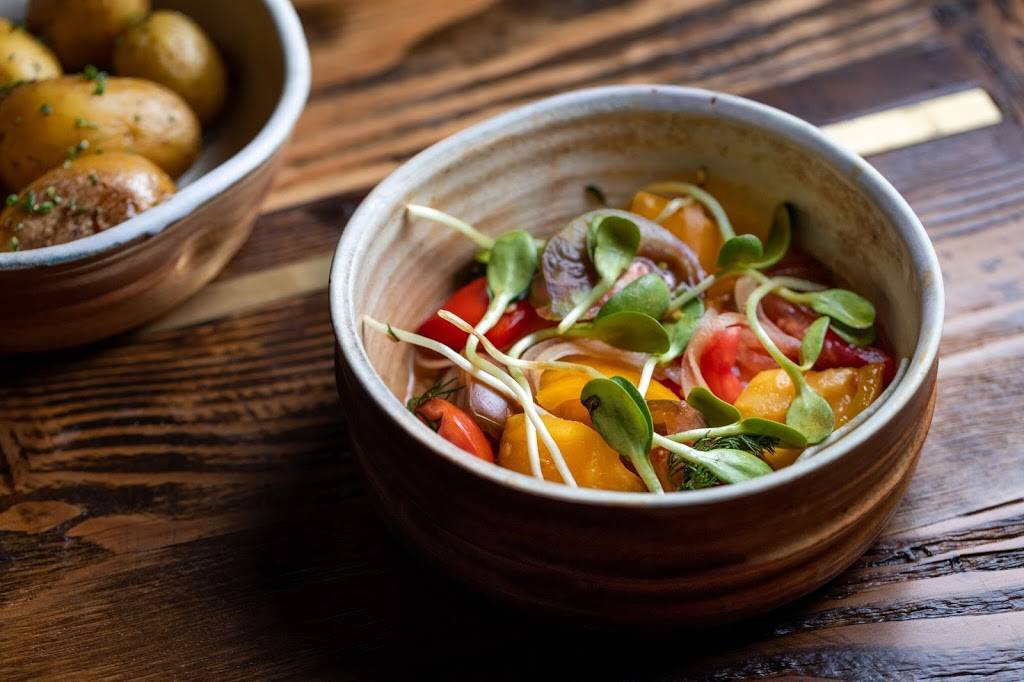 The Monarch | restaurant | 1295 Coast Village Rd, Santa Barbara, CA 93108, USA | 8058690789 OR +1 805-869-0789