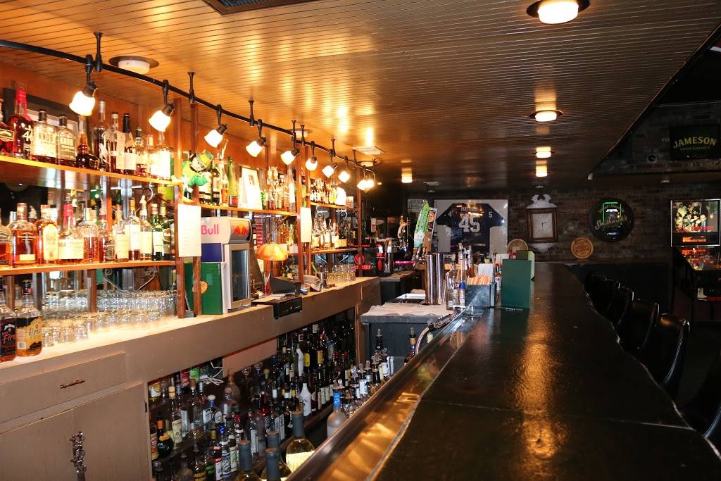 The Snug | restaurant | 4108 W Magnolia Blvd, Burbank, CA 91505, USA | 8185570018 OR +1 818-557-0018