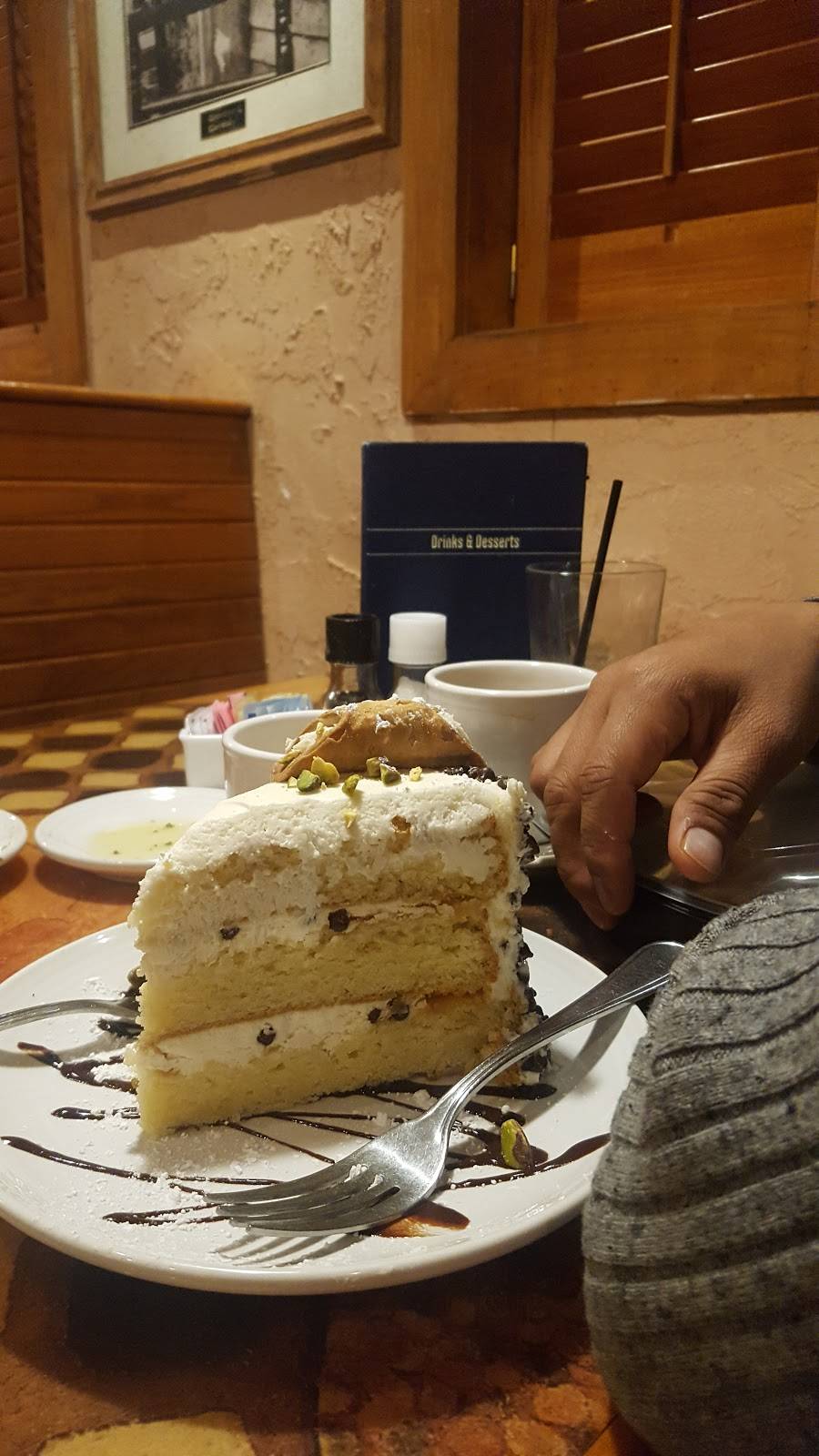 Carrabbas Italian Grill | restaurant | 15 Van Campen Blvd, Wilmington, NC 28403, USA | 9107949094 OR +1 910-794-9094