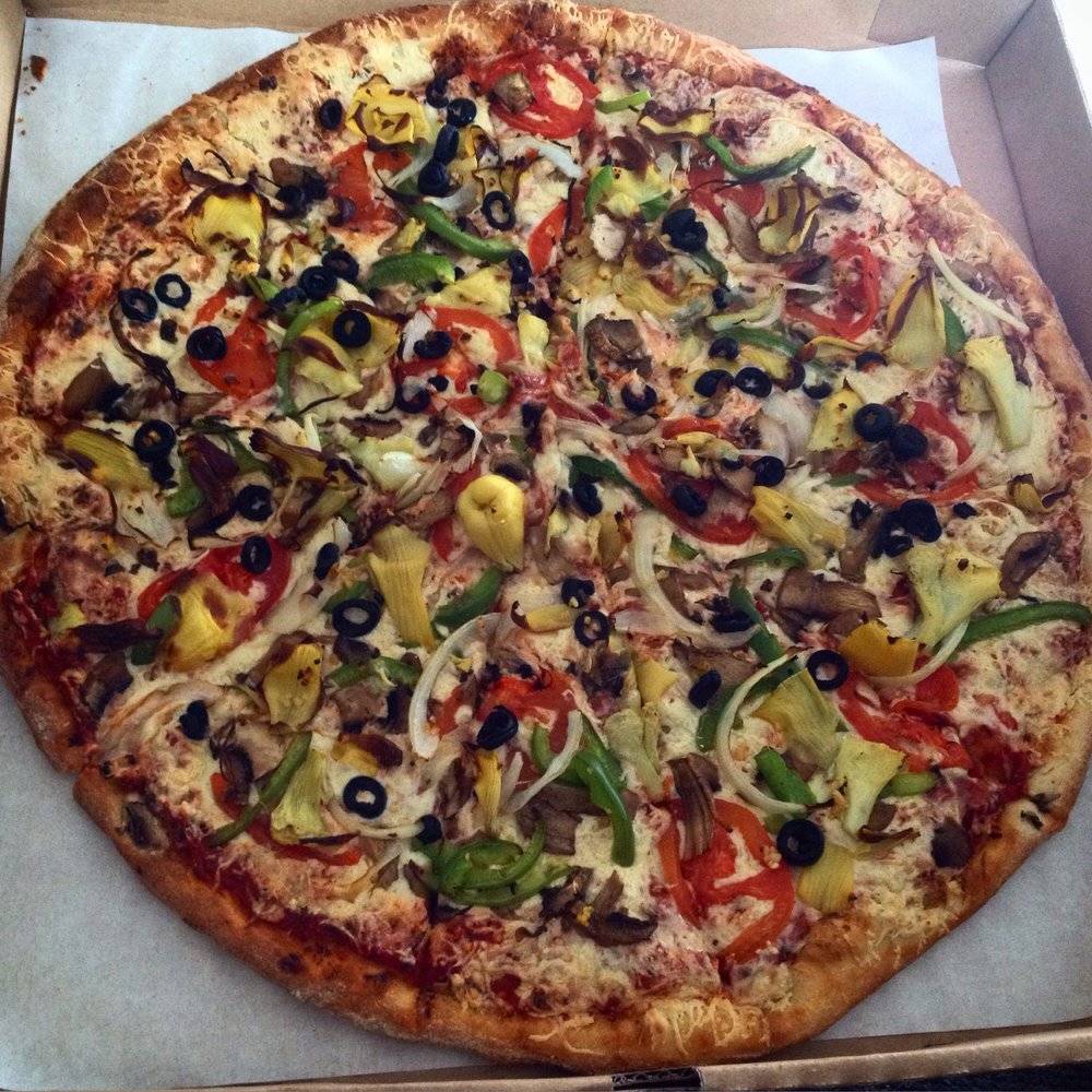 Fat Tomato Pizza | meal delivery | 2130 E Broadway, Long Beach, CA 90803, USA | 5623432287 OR +1 562-343-2287