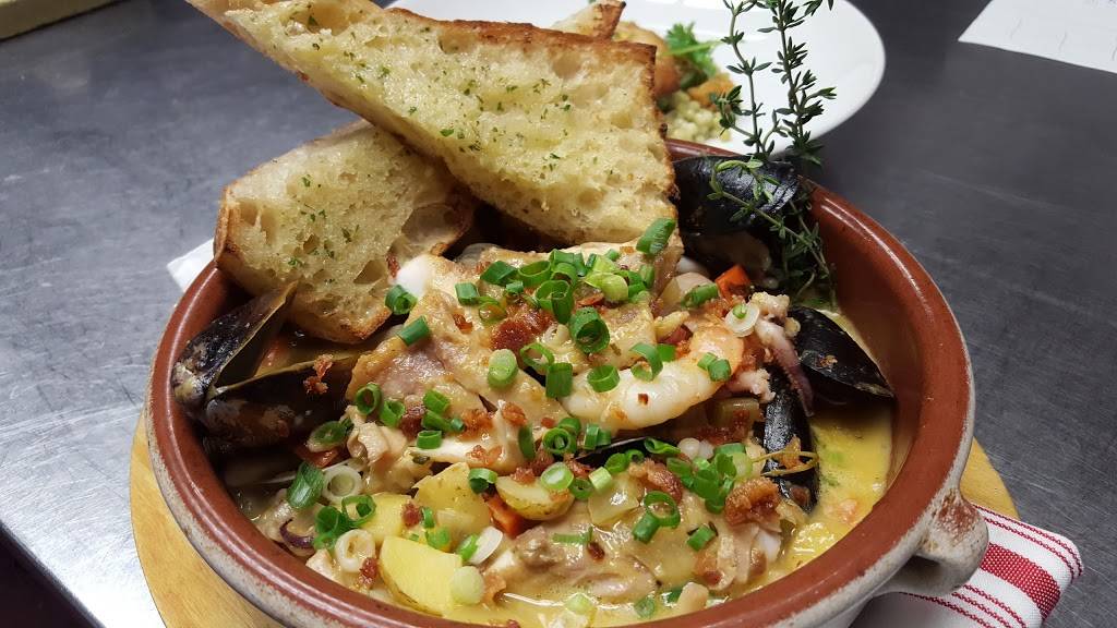 District Kitchen | restaurant | 2606 Connecticut Ave NW, Washington, DC 20008, USA | 2022389408 OR +1 202-238-9408