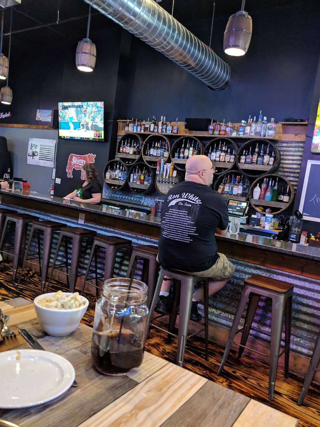 The Whiskey Barrel | restaurant | 325 E Main St, Galesburg, IL 61401, USA | 3092974531 OR +1 309-297-4531