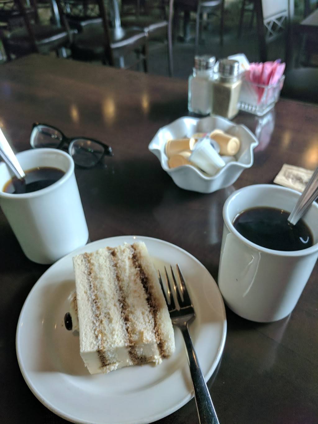 Rogers Italian Bistro | restaurant | 3S2, 500 Terminal Ave #2, Ottawa, ON K1G, Canada | 6137312485 OR +1 613-731-2485