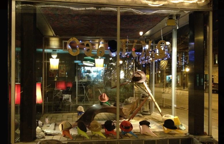 Restaurant Cabotins | restaurant | 4821 Rue Sainte-Catherine E, Montréal, QC H1V 1Z7, Canada | 5142518817 OR +1 514-251-8817