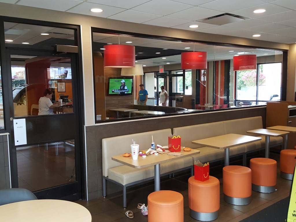 McDonalds | cafe | 1906 Emmorton Rd, Bel Air, MD 21014, USA | 4105690629 OR +1 410-569-0629