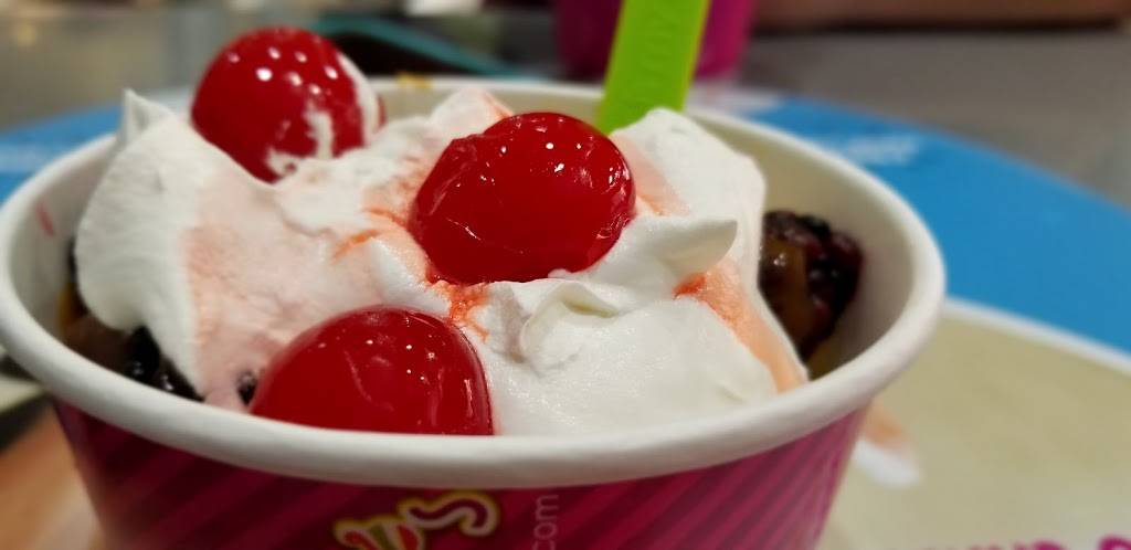 Menchies Frozen Yogurt | bakery | 301 W Parkwood Ave, Friendswood, TX 77546, USA | 2814822806 OR +1 281-482-2806