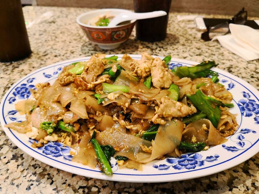 Sanamluang Cafe, Hollywood/Thaitown | restaurant | 5176 Hollywood Blvd, Los Angeles, CA 90027, USA | 3236608006 OR +1 323-660-8006