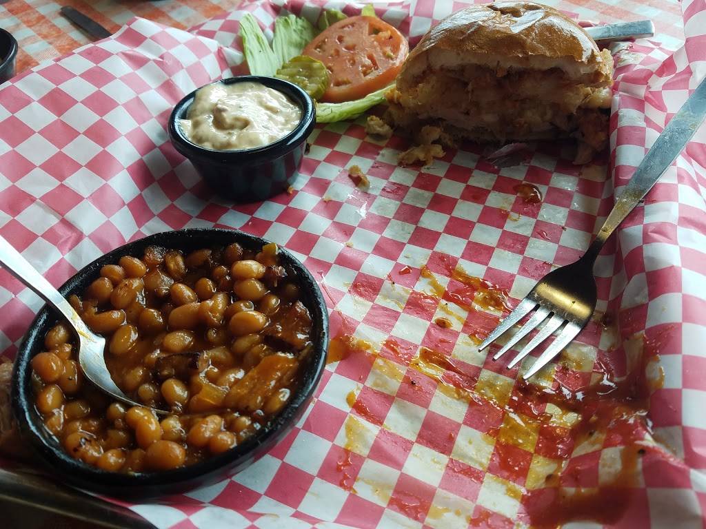 Famous Daves Bar-B-Que | restaurant | 15657 S Harlem Ave, Orland Park, IL 60462, USA | 7085327850 OR +1 708-532-7850