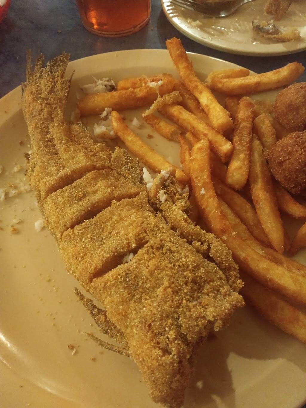 Catfish Wagon | restaurant | 9129 MS-42, Petal, MS 39465, USA | 6015833479 OR +1 601-583-3479