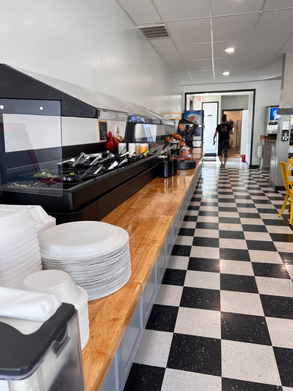 Scoops - Cheboygan | restaurant | 106 S Main St, Cheboygan, MI 49721, USA | 2314200529 OR +1 231-420-0529