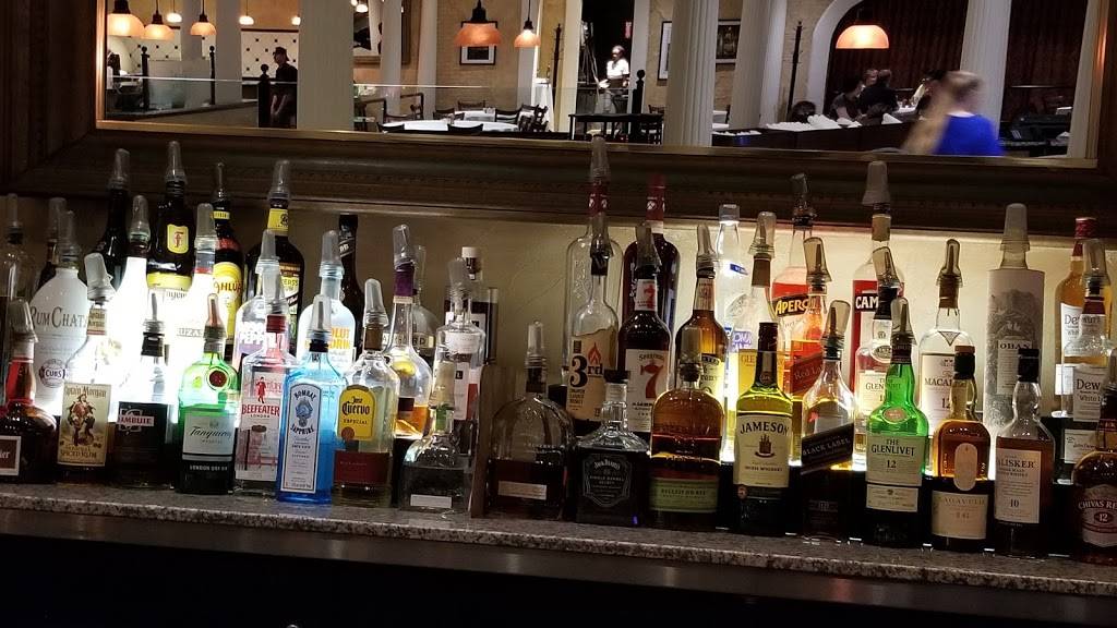 Willow Lake East | shopping mall | 2402 Lake Cir Dr, Indianapolis, IN 46268, USA | 5136861600 OR +1 513-686-1600