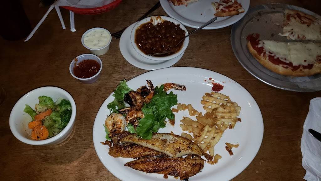 Lake House Bar & Grill | restaurant | 315 N Highland St, Mt Dora, FL 32757, USA | 3527357433 OR +1 352-735-7433