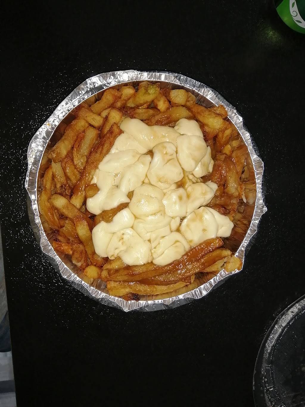 Chez Ashton | restaurant | 1540 Route des Rivières, Saint-Nicolas, QC G7A 2N9, Canada | 4186822115 OR +1 418-682-2115