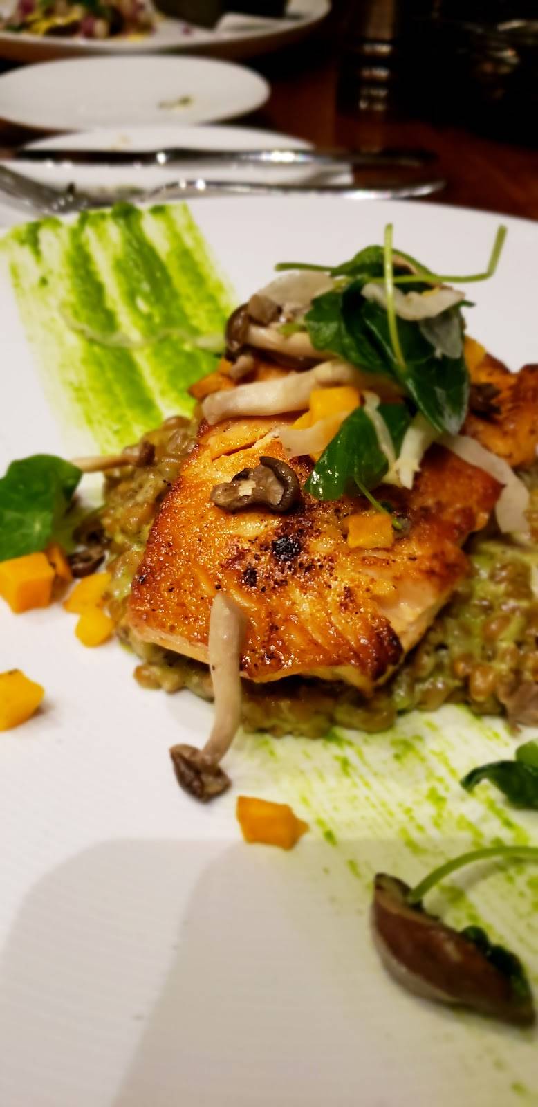 KoSin Restaurant | restaurant | 5594 W Wild Horse Pass Blvd, Chandler, AZ 85226, USA | 6022250100 OR +1 602-225-0100