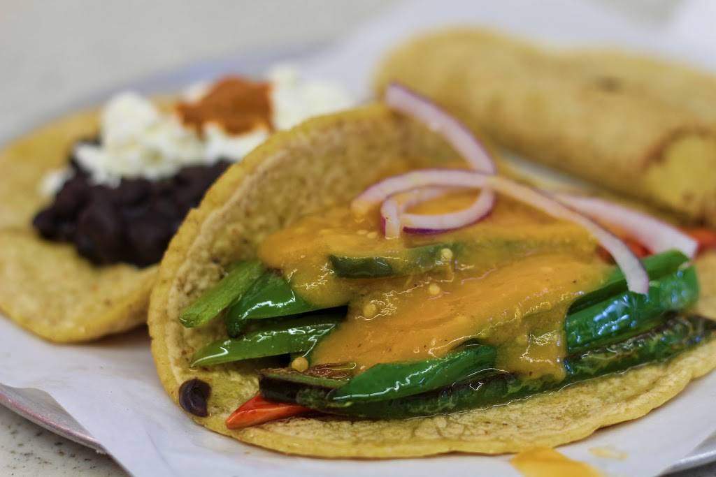 Guisados | restaurant | 2100 East Cesar E Chavez Avenue, Los Angeles, CA 90033, USA | 3232647201 OR +1 323-264-7201
