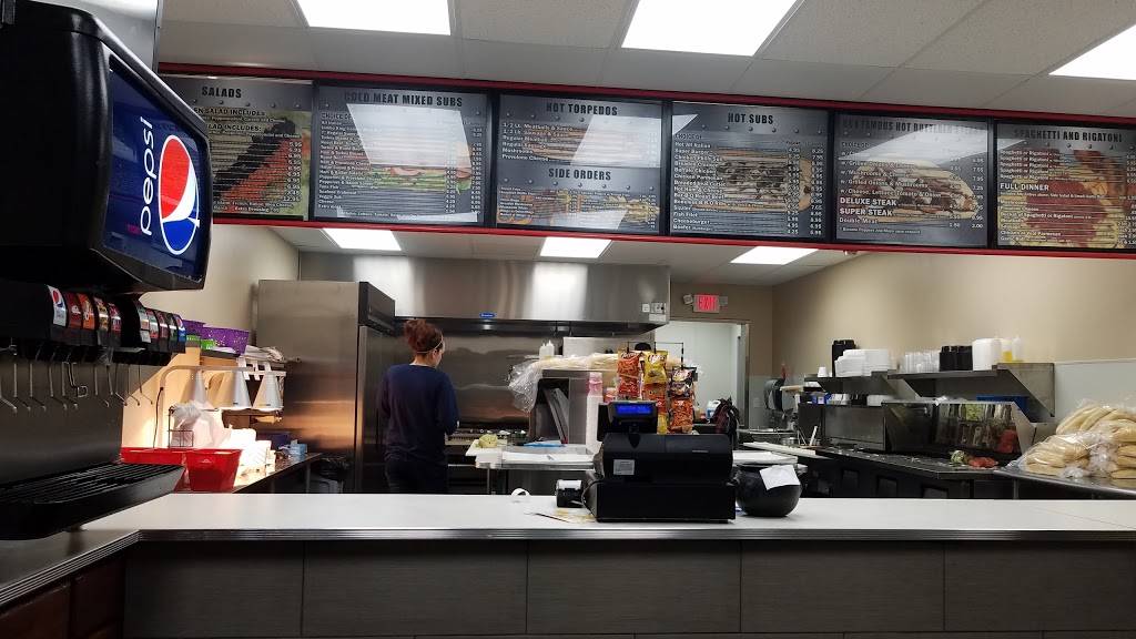 Papa Joes Submarines | restaurant | 566 E 200th St, Euclid, OH 44119, USA | 2166921068 OR +1 216-692-1068